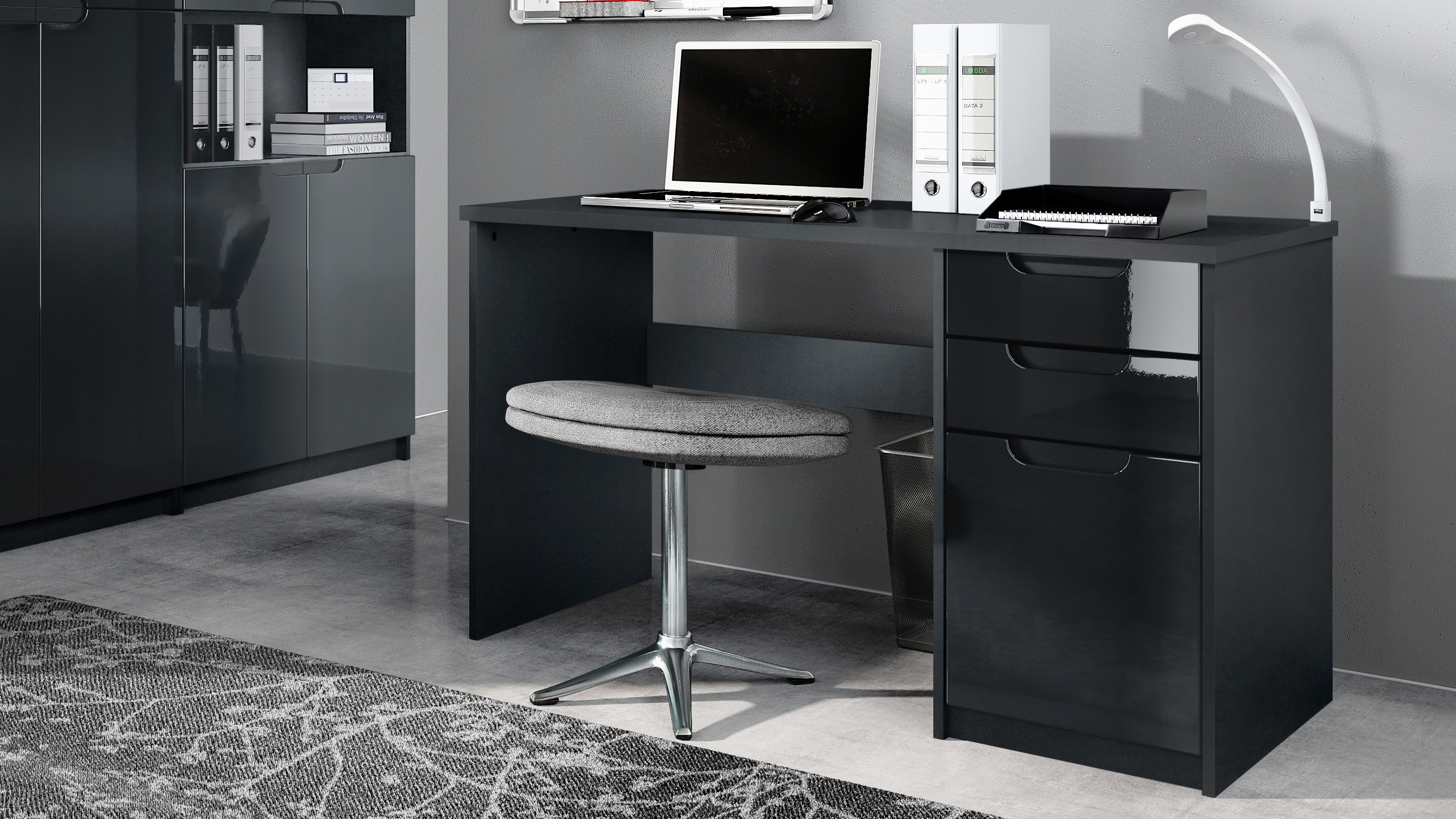 Büromöbel-Set Paris Schwarz mit 1 Schreibtisch und 1 Druckerkommode Schwarz matt / Schwarz Hochglanz
