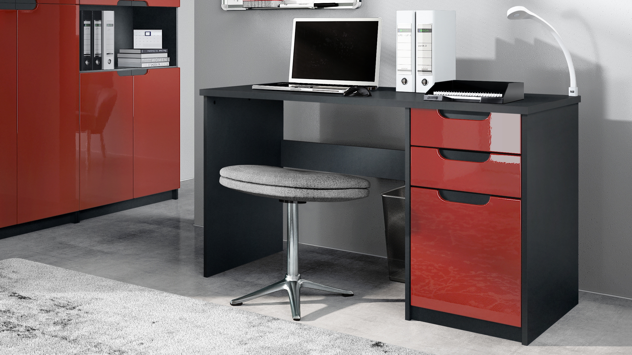 Schreibtisch Logan mit 2 Schubladen und 1 Tür Schwarz matt/Bordeaux Hochglanz (129 x 76 x 60 cm)